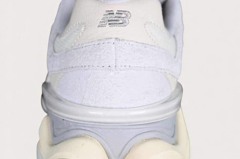 New Balance 9060 Quartz Grey