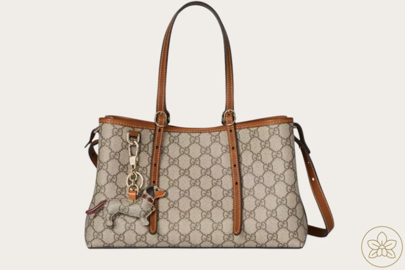 Bolsa Gucci GG Emblem Small Tote